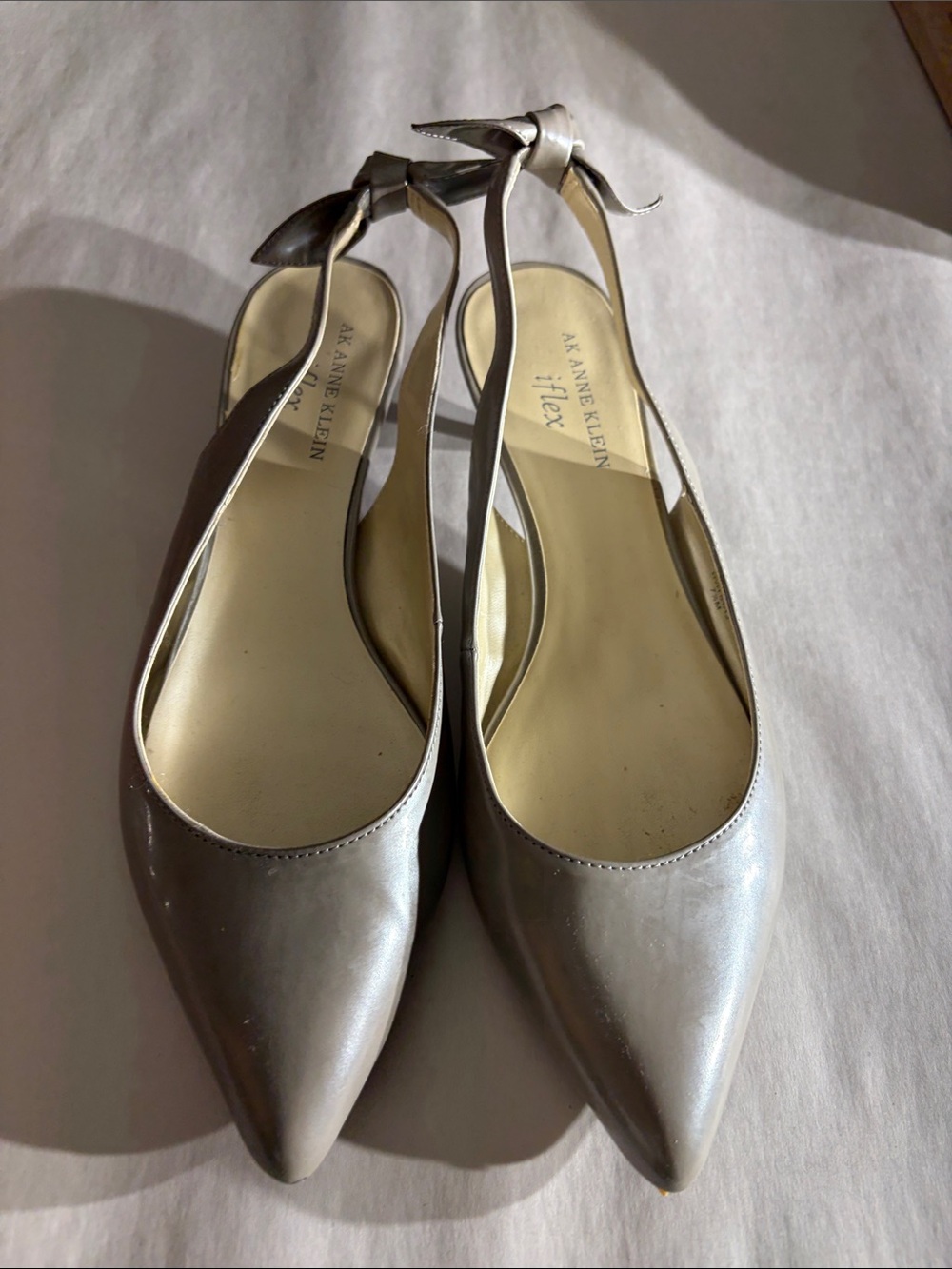 Anne Klein Silver gray 7.5 Pointed-Toe Slingback bow kitten heels Flats